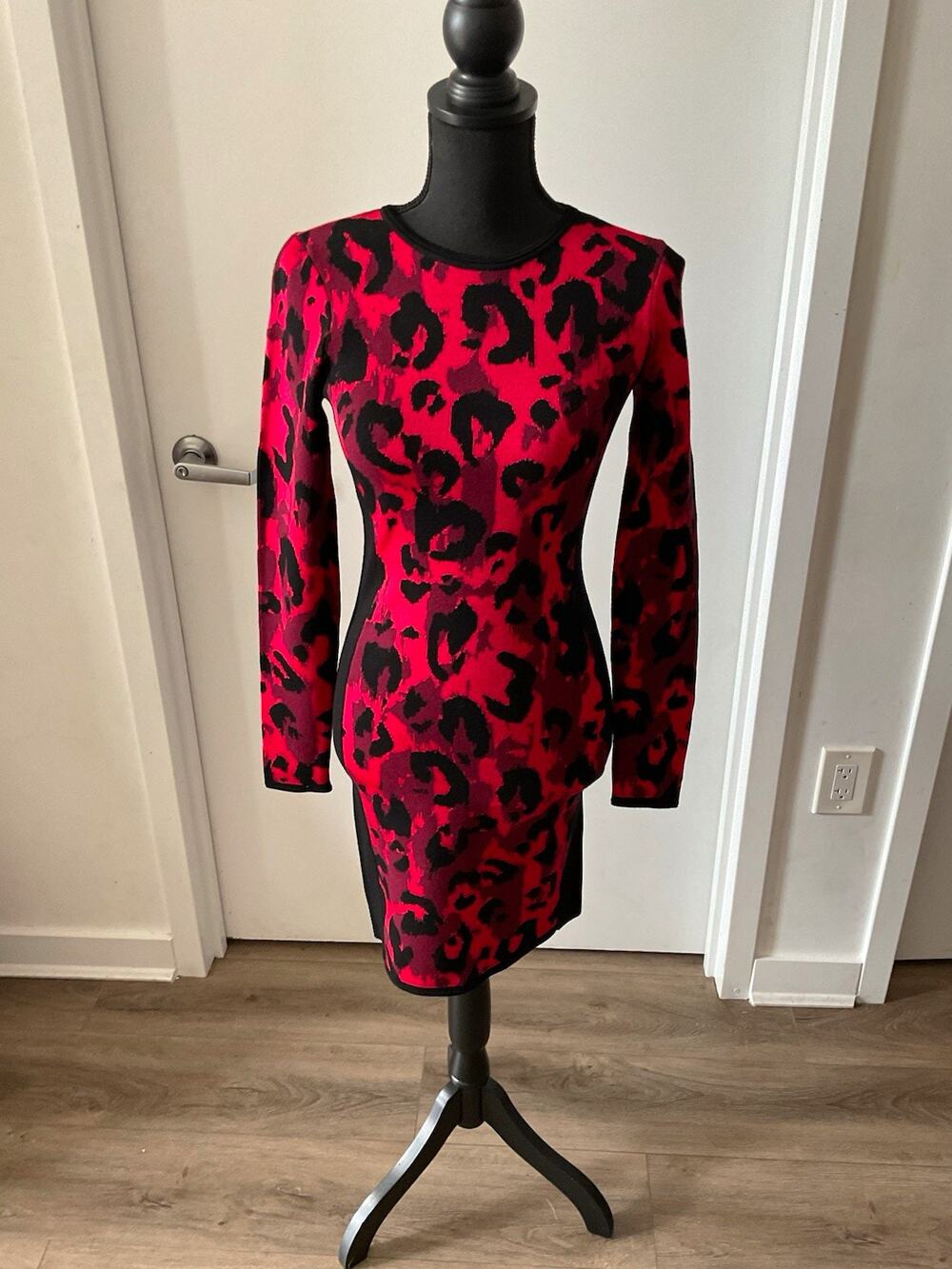 Karen Millen Red Black Leopard Print Knit Dress S Bodycon Long Sleeve Gayle King